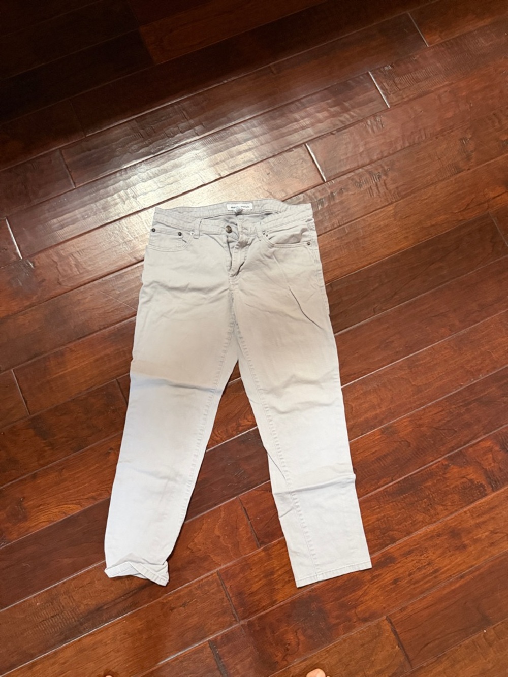 Amazon Essentials Men’s Straight Leg Jeans in Light Beige